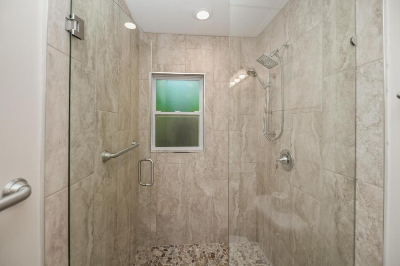 Island Time - Home Wenclosed Lagoon Style Pool Spa Walk To Beach Bikes Holmes Beach Luaran gambar