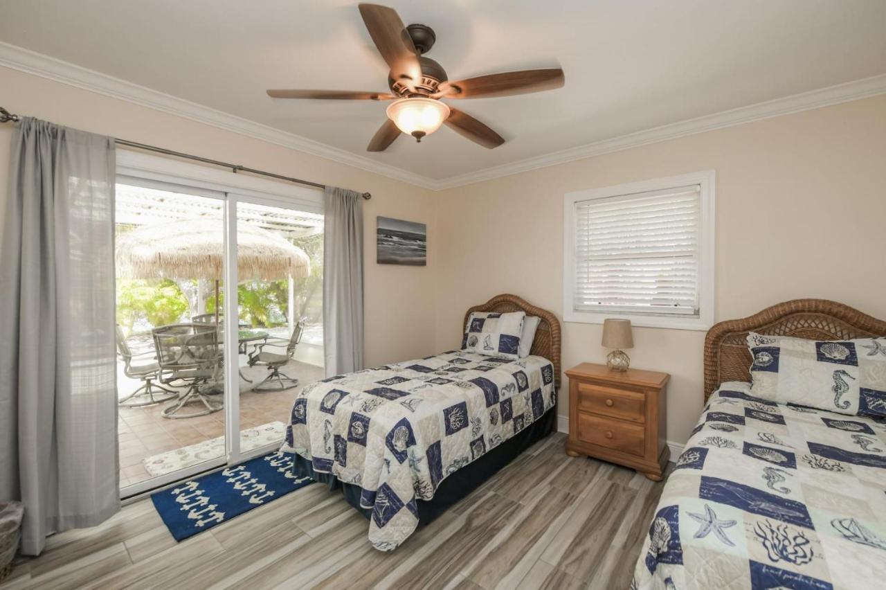 Island Time - Home Wenclosed Lagoon Style Pool Spa Walk To Beach Bikes Holmes Beach Luaran gambar