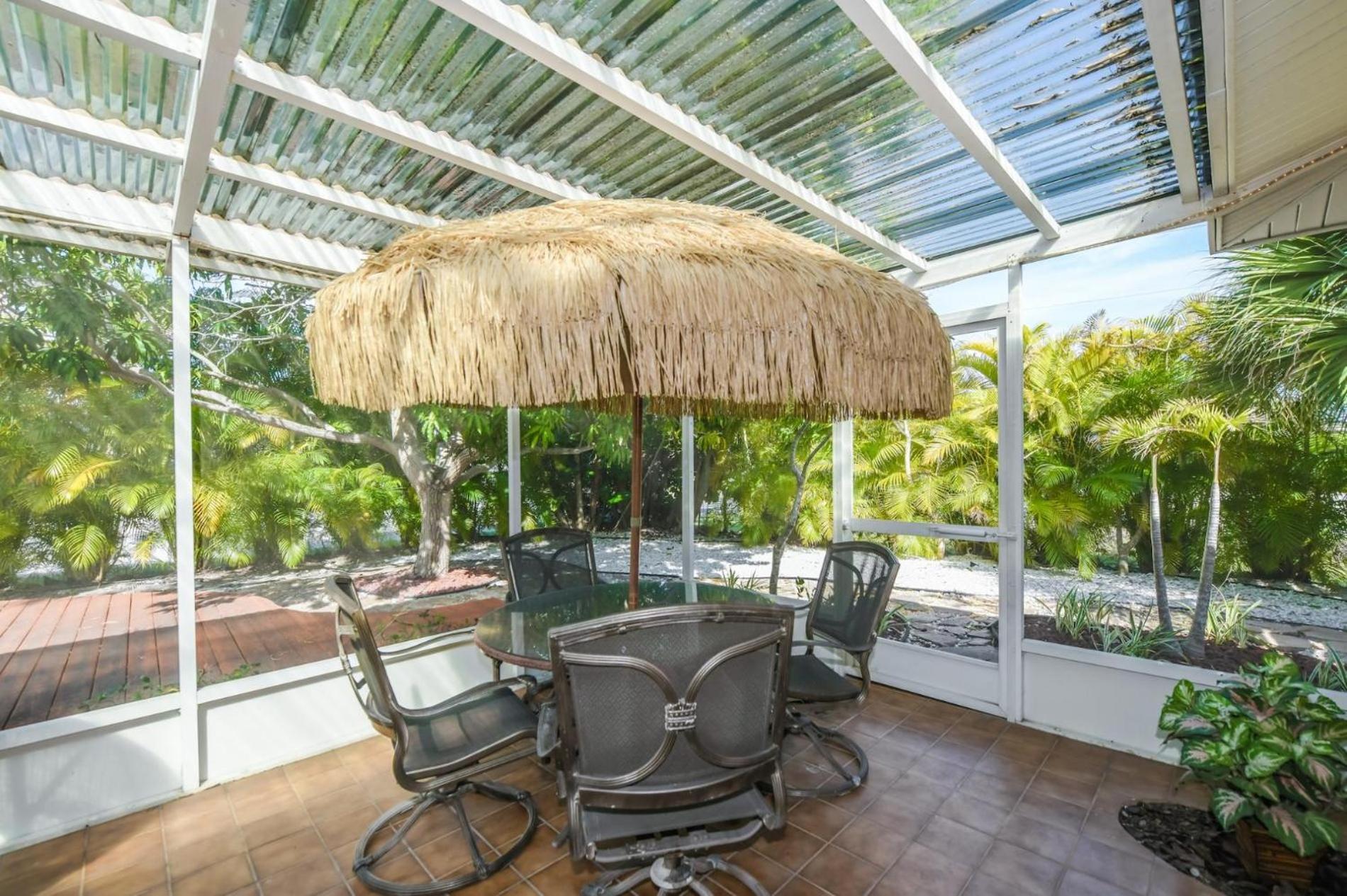 Island Time - Home Wenclosed Lagoon Style Pool Spa Walk To Beach Bikes Holmes Beach Luaran gambar